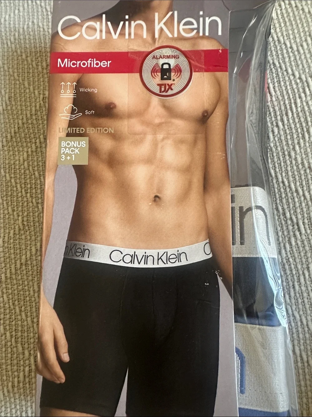 Calvin Klein graphite daily